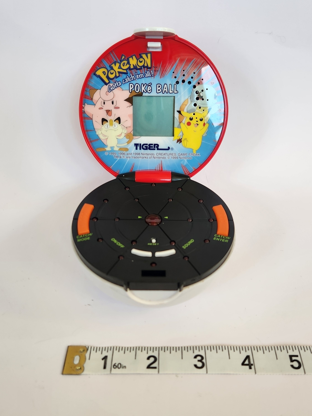 Vintage Tiger Electronics 1999 Pokemon Poke Ball Handheld LCD Game Tested Works - Picture 12 of 14